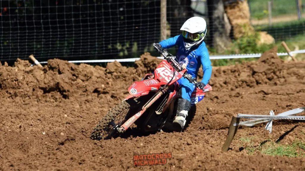 Larissa Papenmeier riding to victory at Aichwald ADAC German Motocross Championship